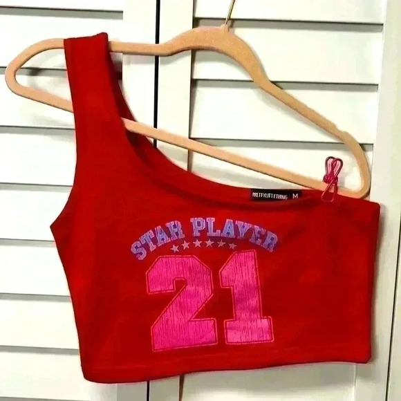 Pretty Little Thing Shape Red One Shoulder Star Player Crop Top Size Medium NWT - Picture 3 of 10
